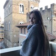 En niños de primaria podría impartir prácticamente todas las asignaturas , se me da muy bien la historia , filosofía , biología e idiomas como francés o inglés